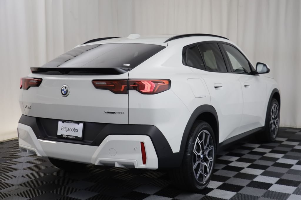 New 2026 Alpine White BMW xDrive28i image 17