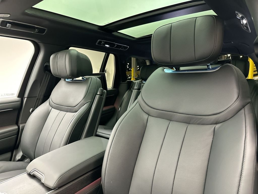 Used 2025 Eiger Gray Metallic Land Rover Autobiography image 15