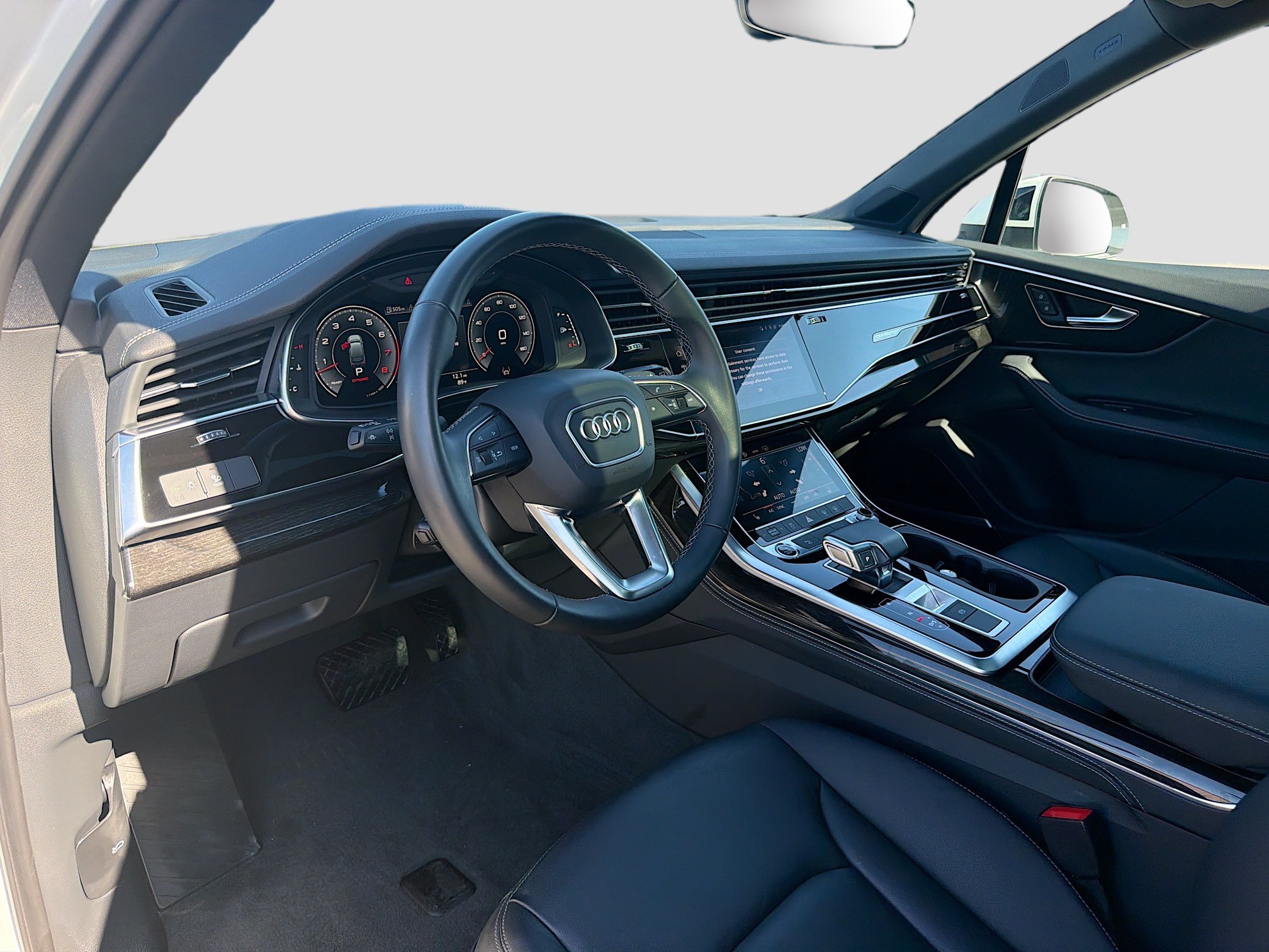 Used 2025 Carrara White Audi Premium Plus image 27