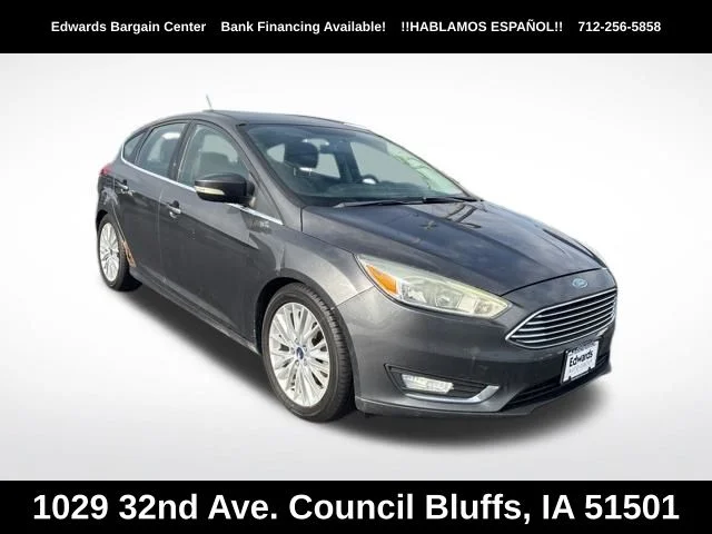 2015 Ford Focus 5 Door Hatch Titanium's photo