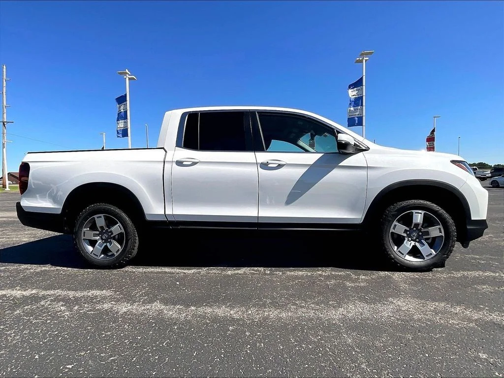 New 2026 Platinum White Pearl Honda RTL image 4