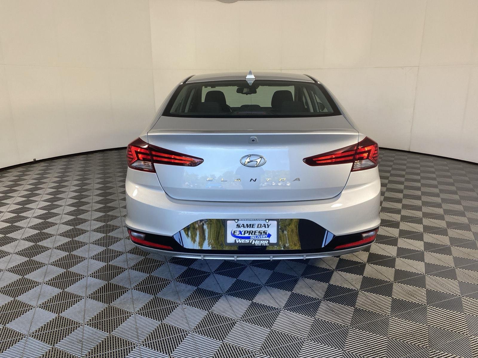 Used 2019 Symphony Silver Hyundai Value Edition image 6