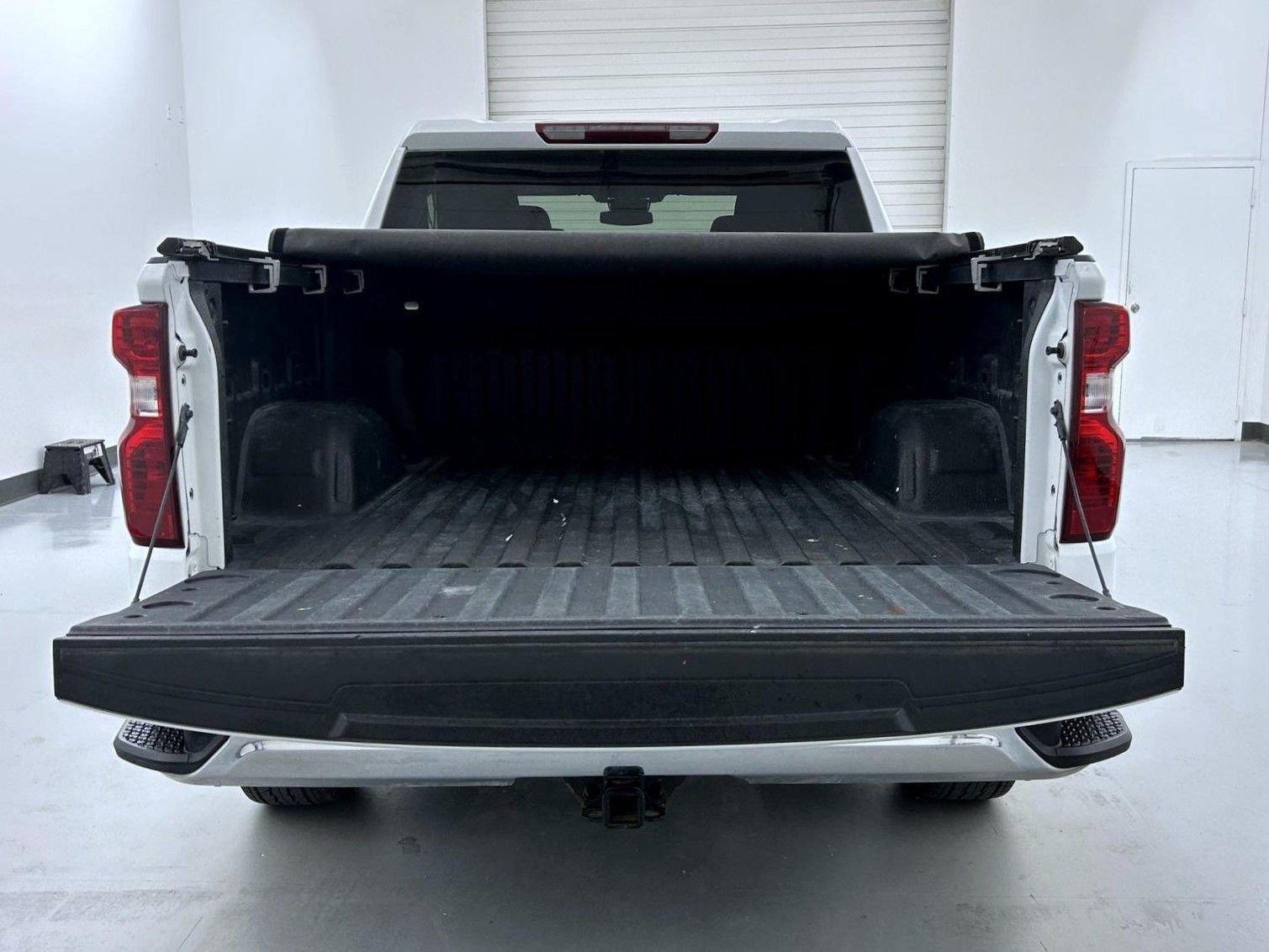Used 2023 White Chevrolet LT image 22