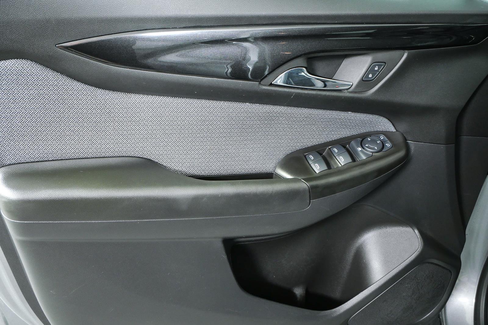 Used 2025 Sterling Gray Metallic Chevrolet LT image 6