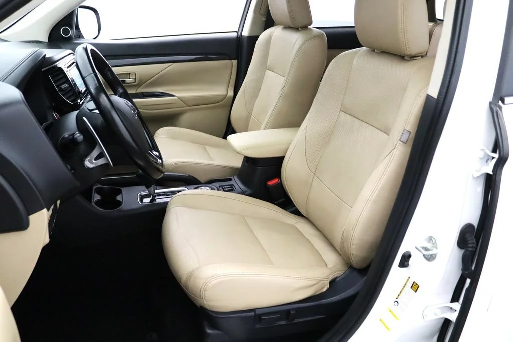 Used 2016 White Mitsubishi GT image 13