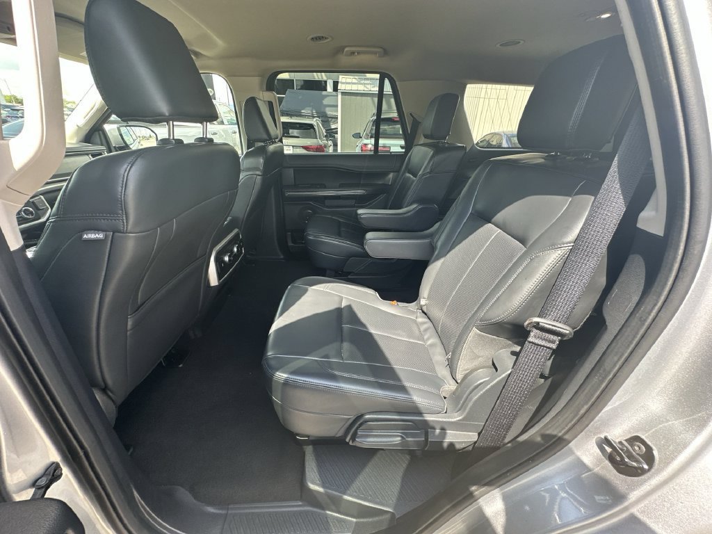 Used 2024 Silver Ford XLT image 24