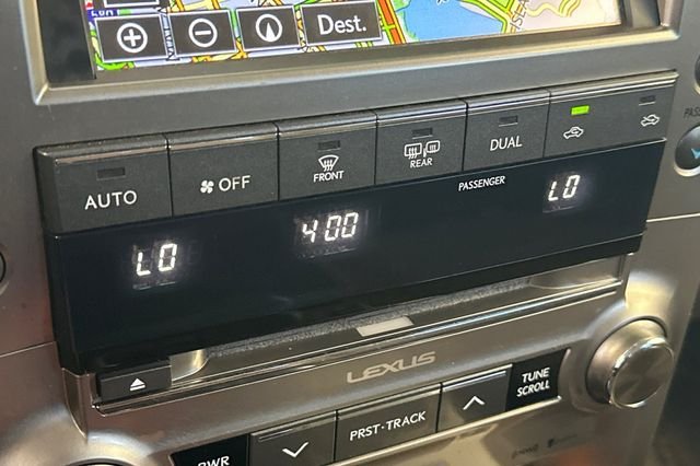 Used 2017  Lexus 460 image 24
