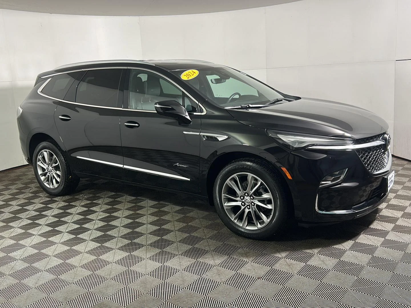 Used 2024 Ebony Twilight Metallic Buick Avenir image 5