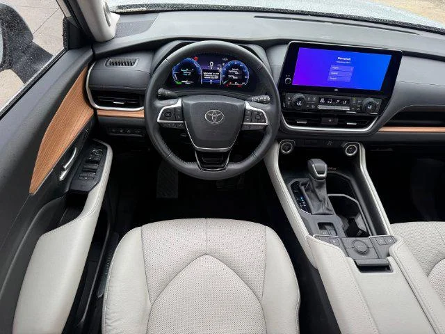 Certified Used 2024 CELESTIAL SILVER Toyota Limited image 54