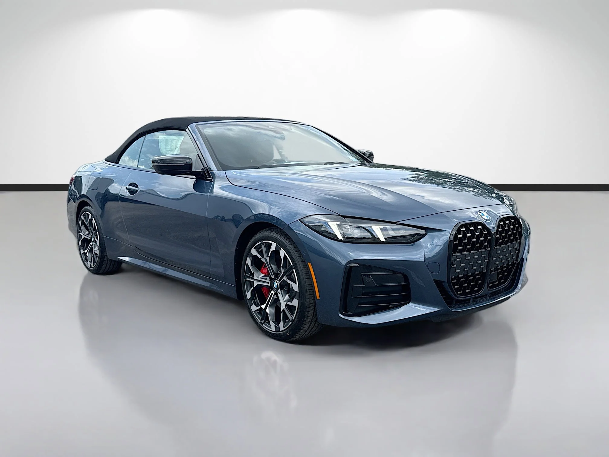 2027 BMW 4 Series 430i Convertible's photo