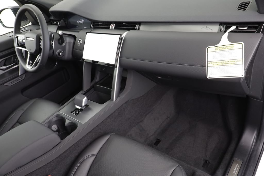 New 2026 Fuji White LAND ROVER Landmark Edition image 22
