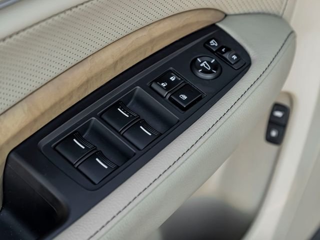 Used 2020 Platinum White Pearl Acura Technology image 31