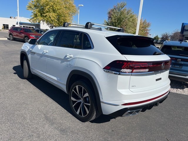 2026 Volkswagen Atlas Cross Sport SEL Premium R-Line photo 2