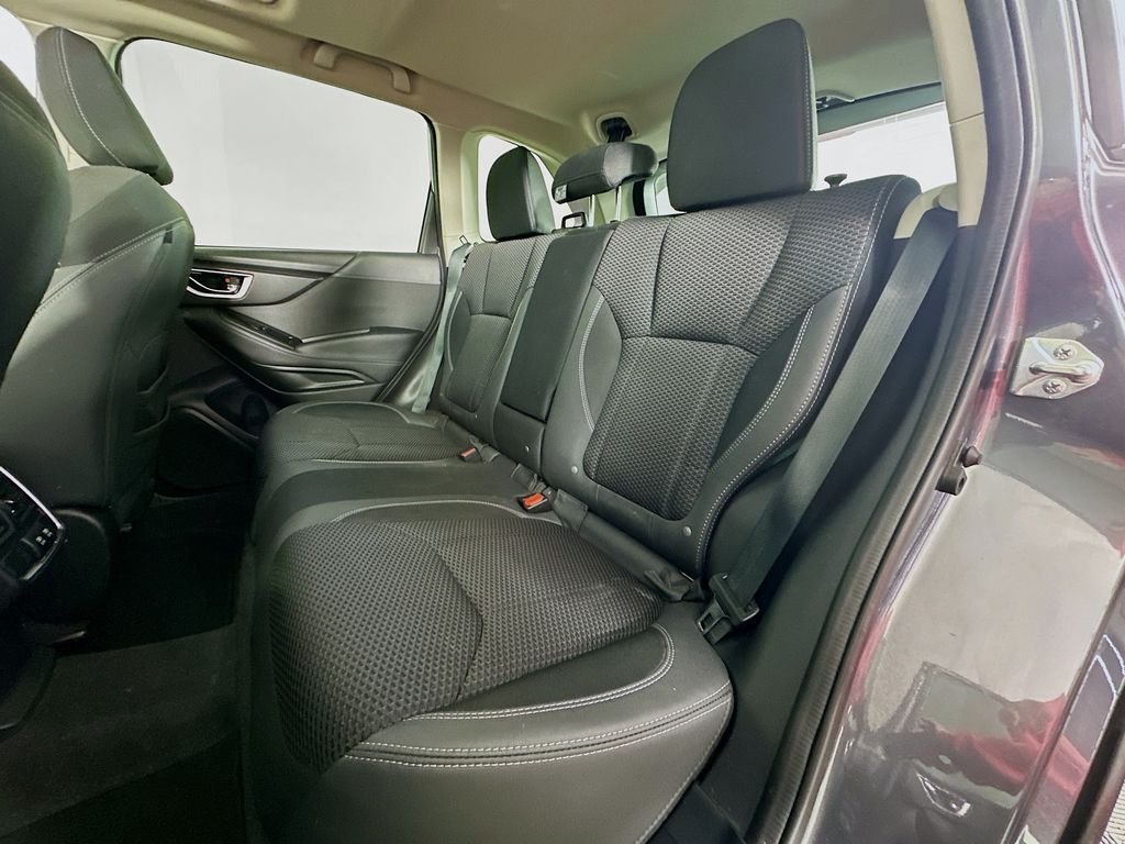 Used 2023 Gray Metallic Subaru Premium image 25