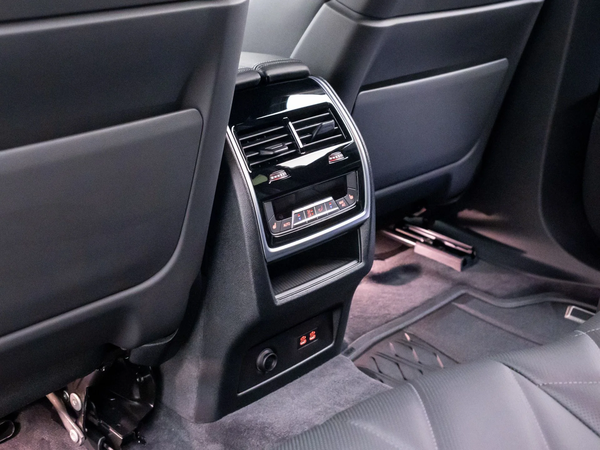 New 2026 Gray BMW Label image 16