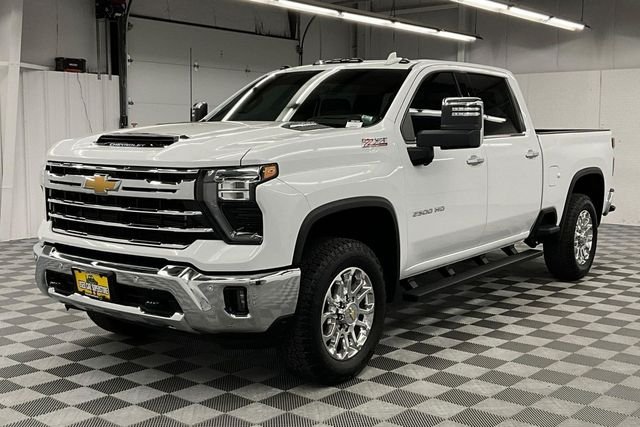 2025 Chevrolet Silverado 2500HD LTZ - Photo 12