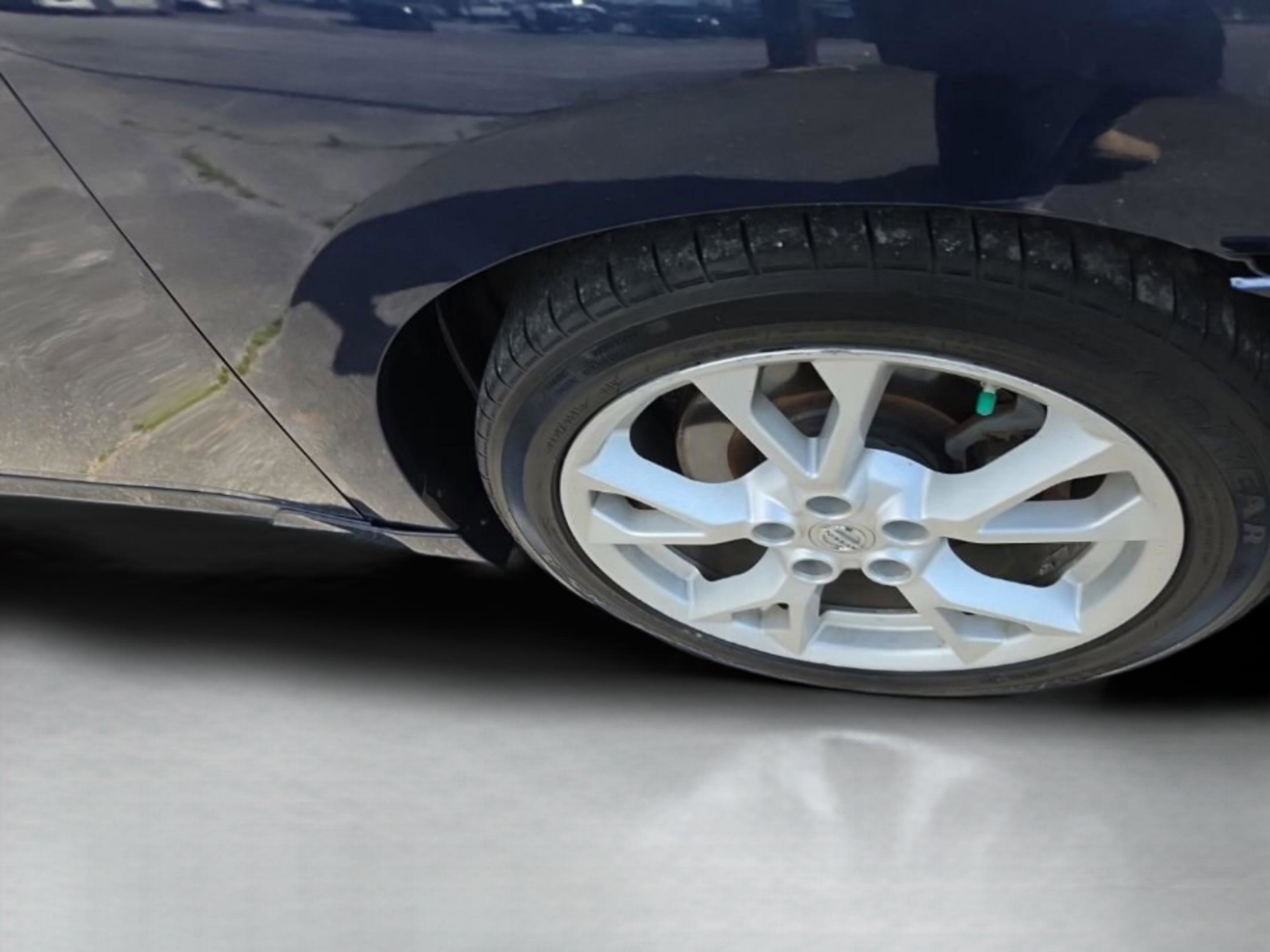 Used 2013 Blue Nissan 3.5 SV image 33