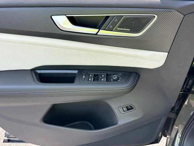 New 2026 Avocado Green Pearl Volkswagen 2.0T SEL Premium R-Line image 18