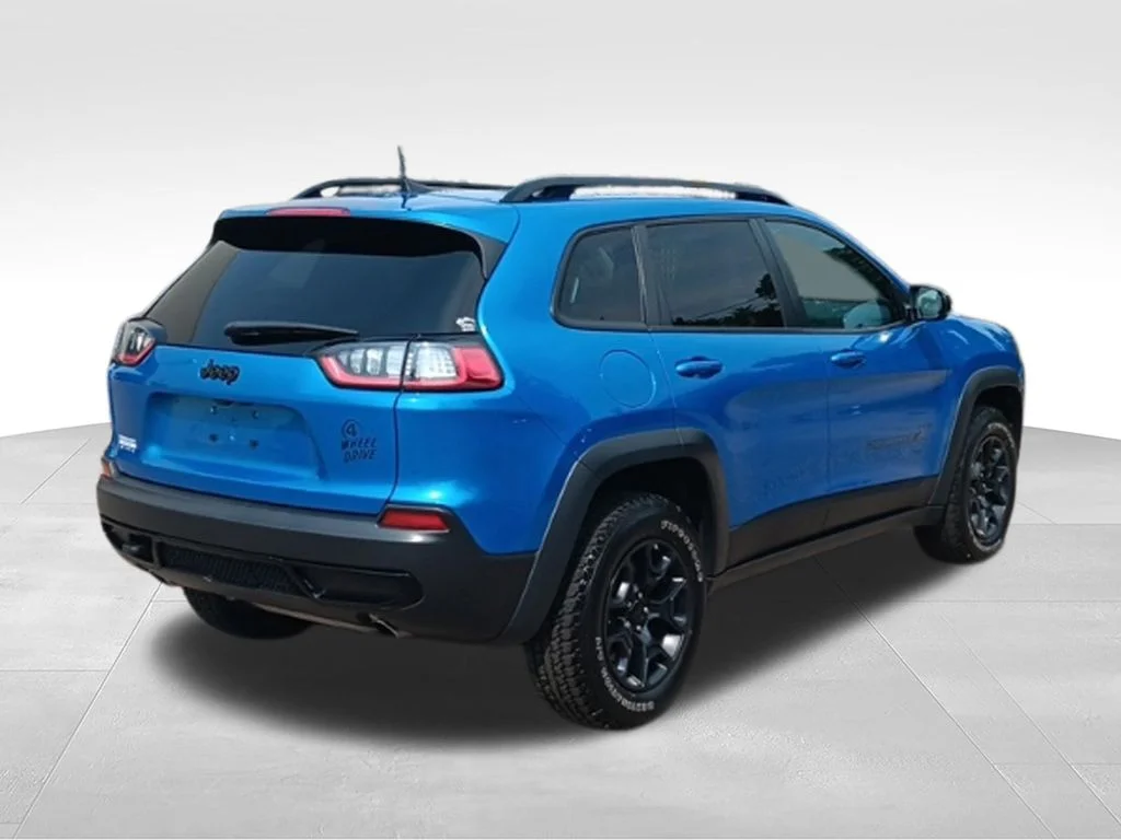 Used 2022 Hydro Blue Pearlcoat Jeep X image 9