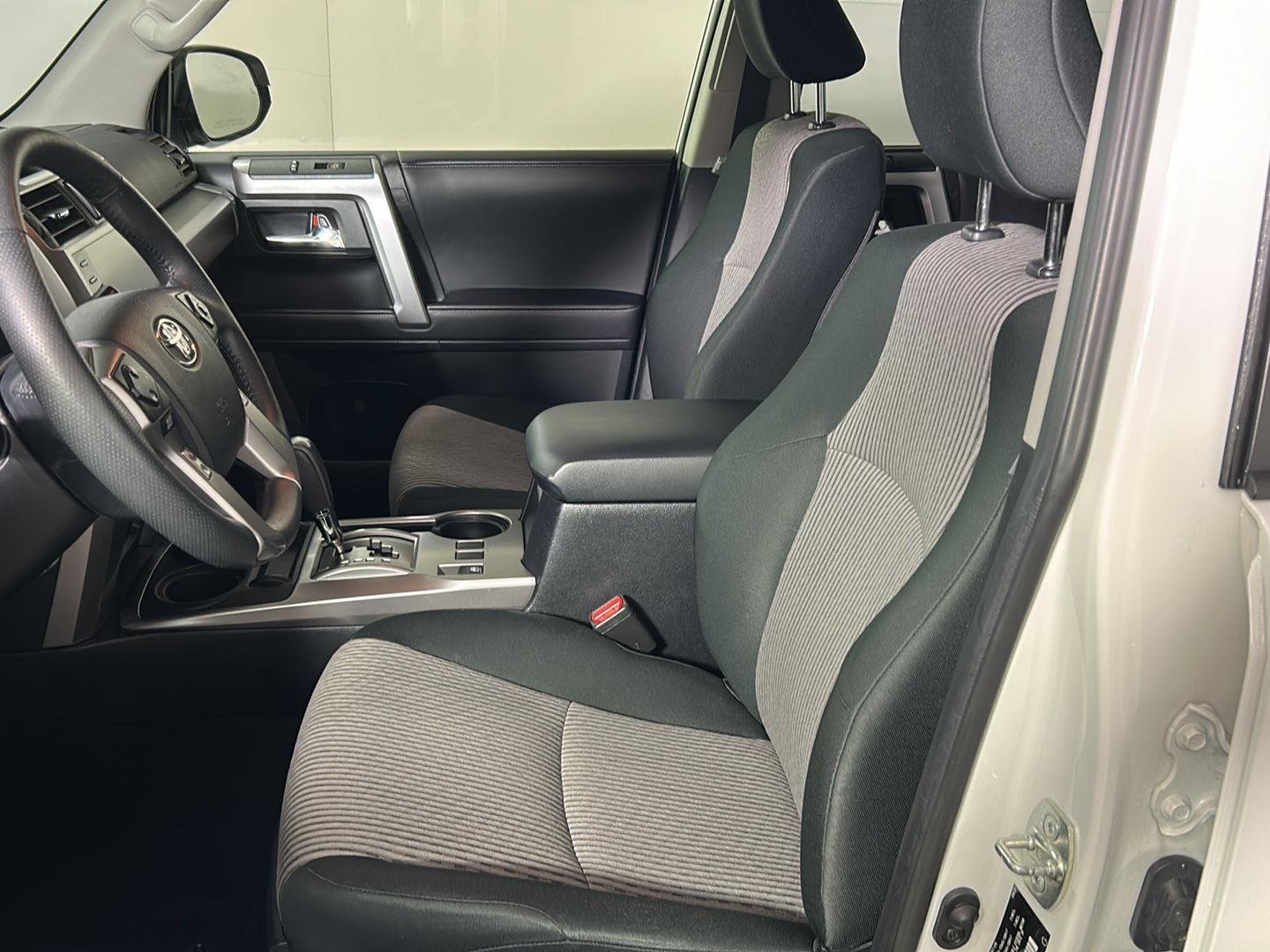 Used 2023 Ice Cap Toyota SR5 image 13