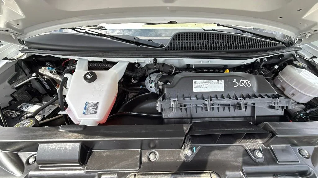 Used 2023 Summit White Chevrolet 1LS image 30