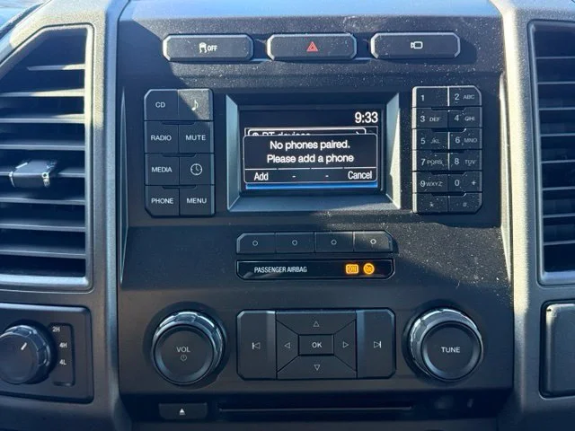Used 2018 White Ford XL image 18