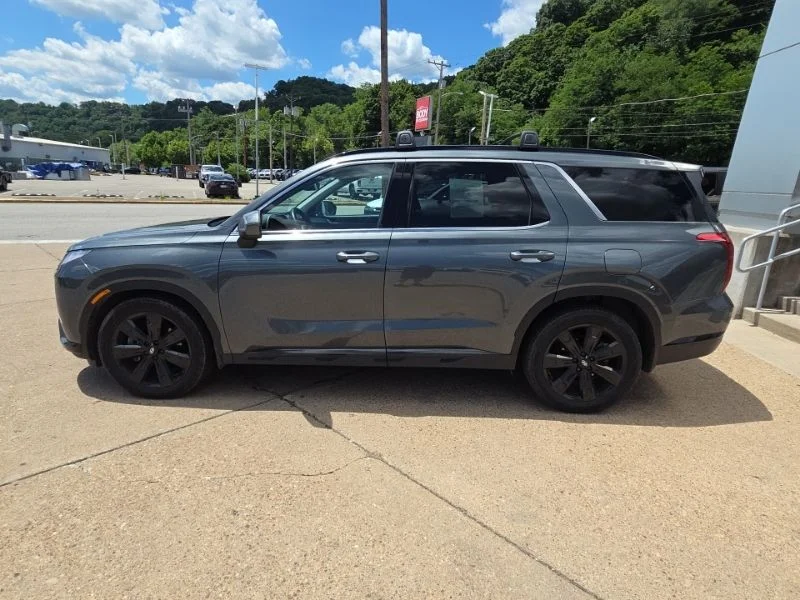 Used 2023 Gray Hyundai XRT image 4