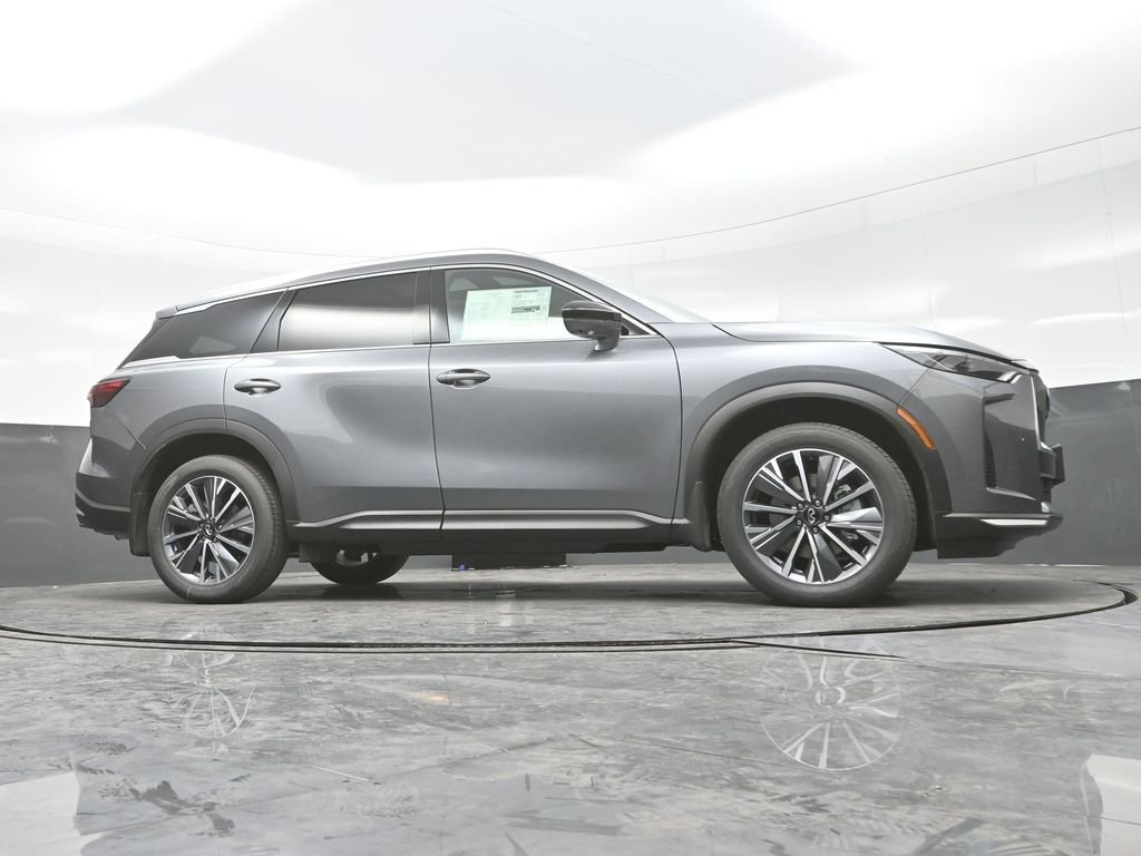 New 2027 GRAPHITE SHADOW INFINITI Luxe AWD image 35