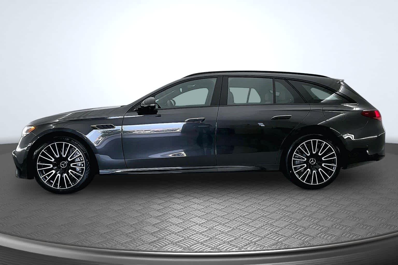 New 2026 Graphite Grey Metallic Mercedes-Benz AMG® E 53 E 4MATIC+ Wagon image 3