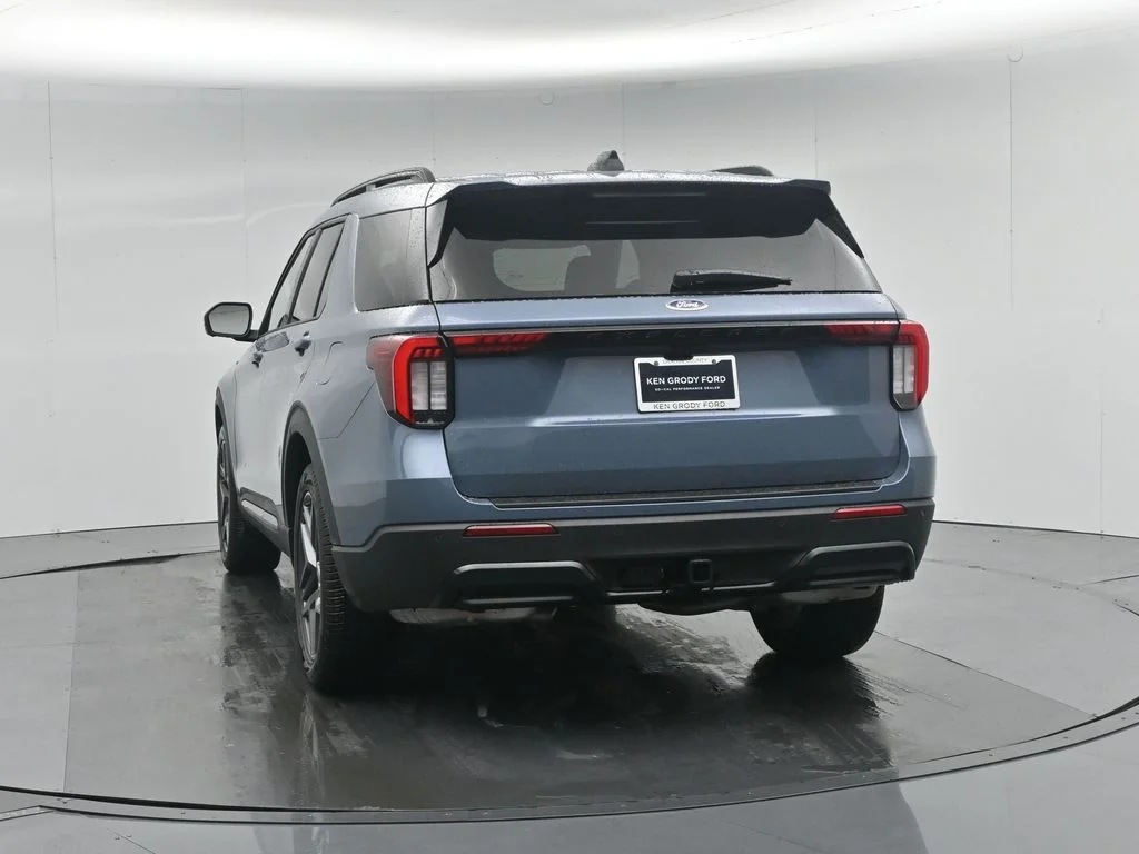 New 2026 Vapor Blue Metallic Ford ST-Line image 28