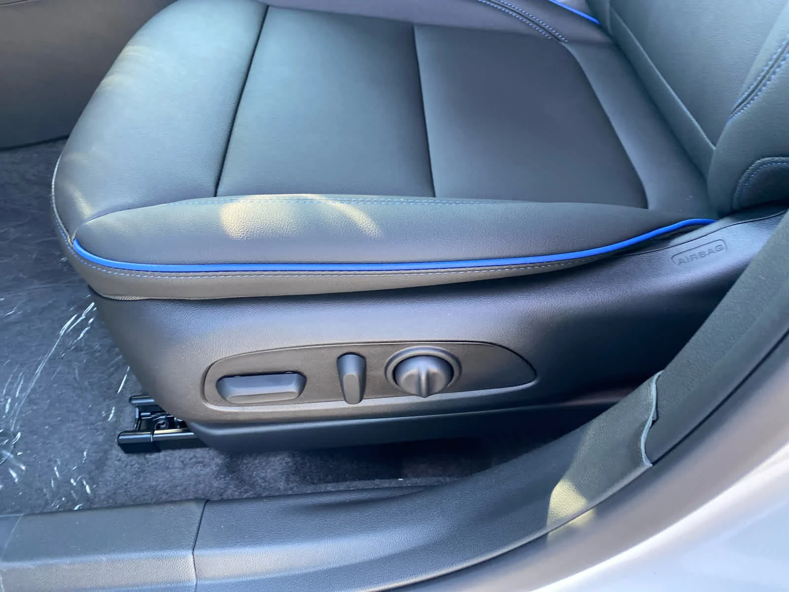 New 2026 Summit White Buick Sport Touring image 13
