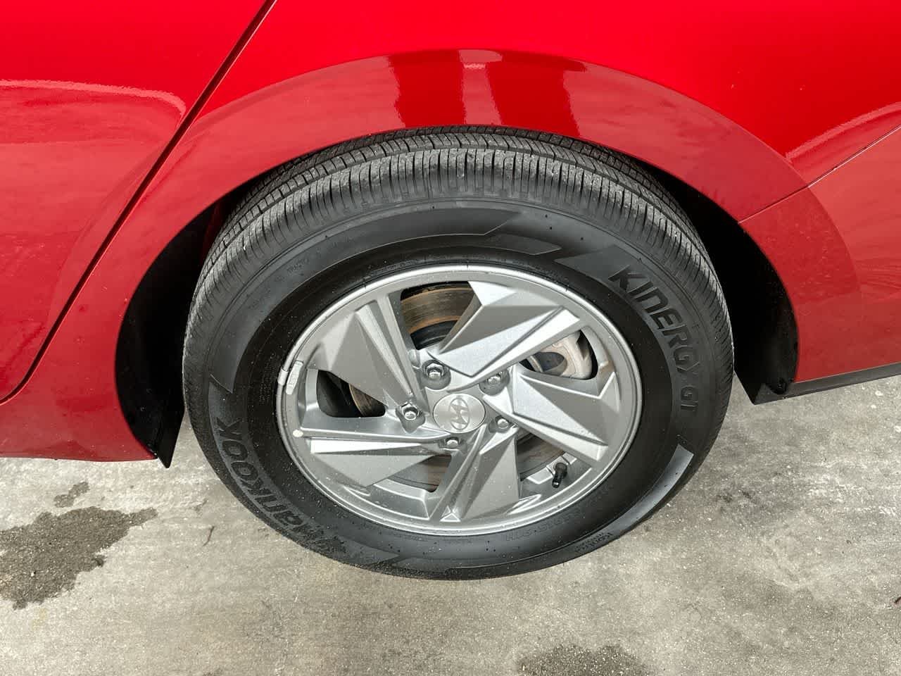 2026 Hyundai Elantra SE - Photo 11