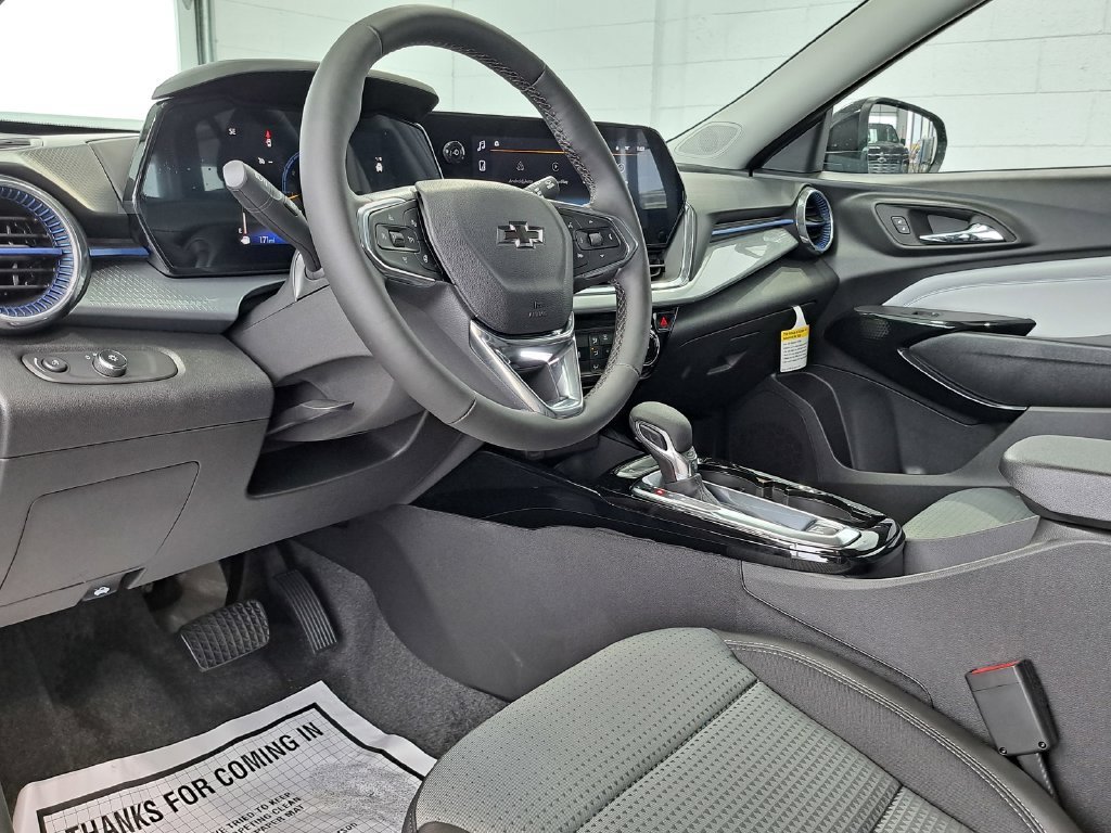2026 Chevrolet Trax LT - Photo 7