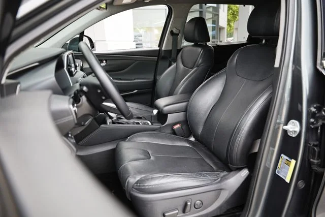 Used 2019 Rainforest Hyundai Limited image 22