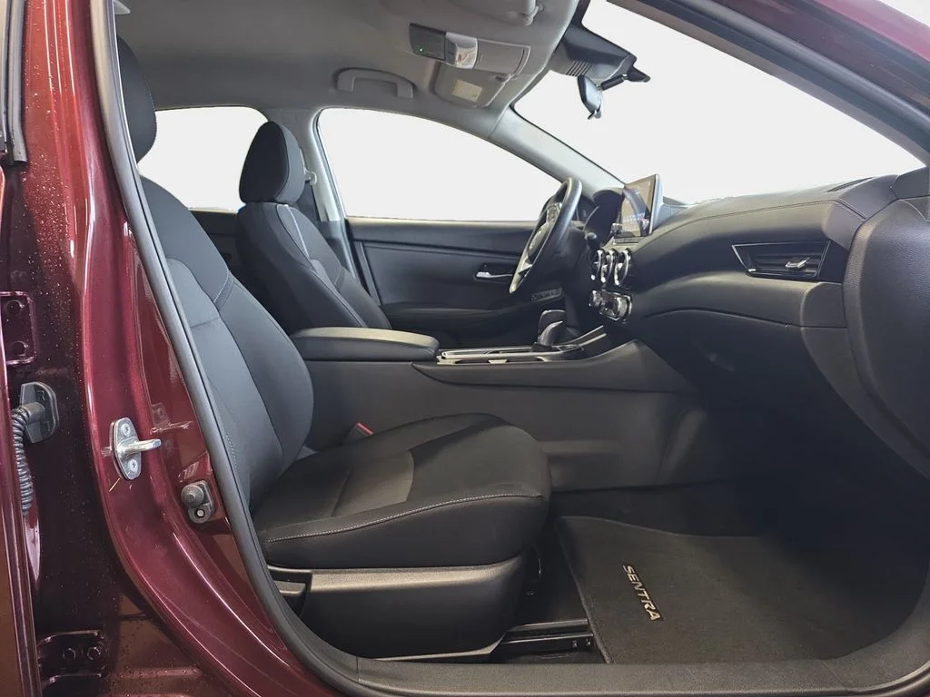 Used 2025 Rosewood Metallic Nissan SV image 18