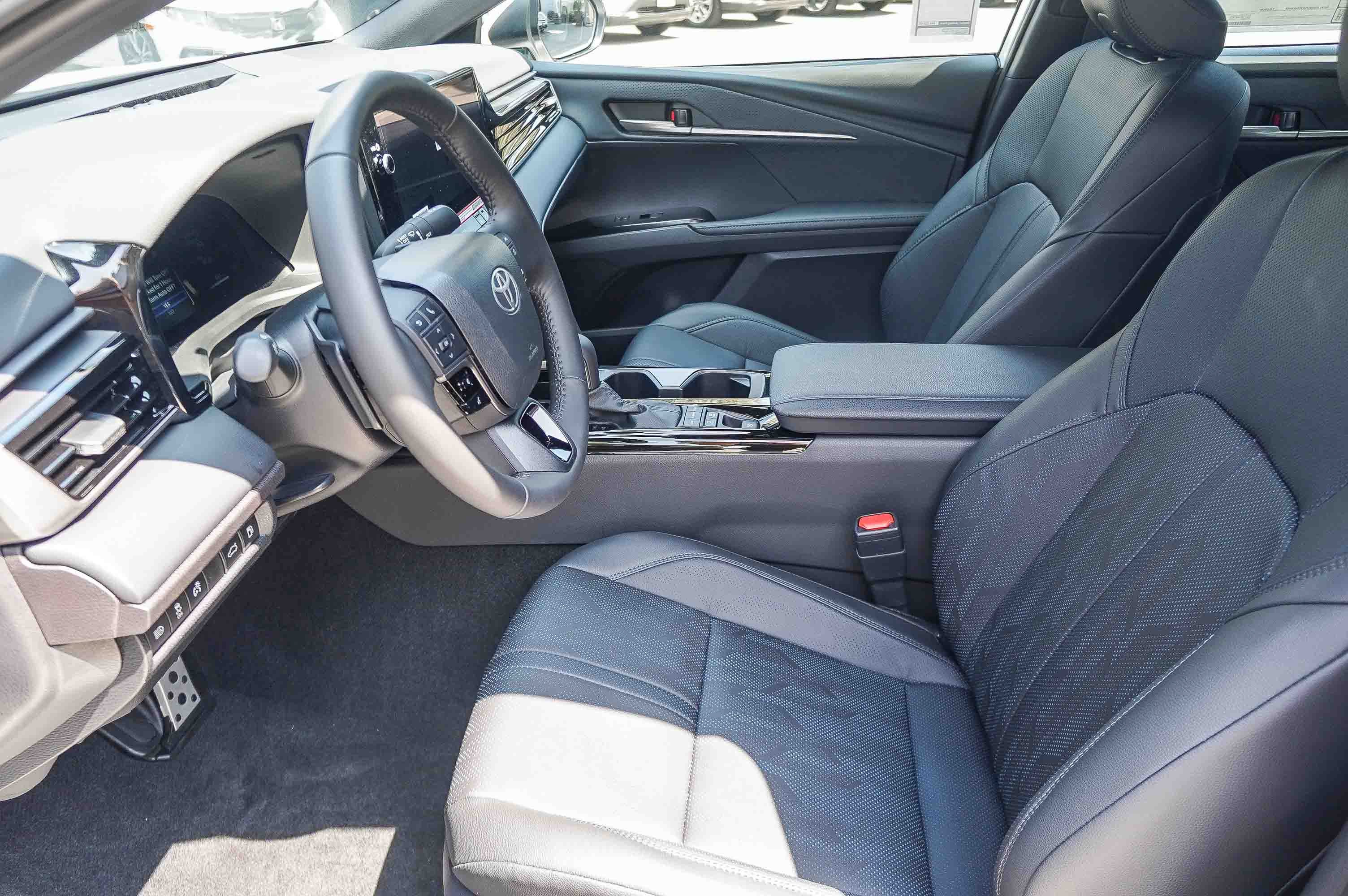 New 2026 Wind Chill Pearl Toyota XSE image 19
