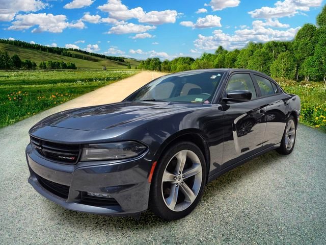 Used 2018 Gray Dodge SXT image 3