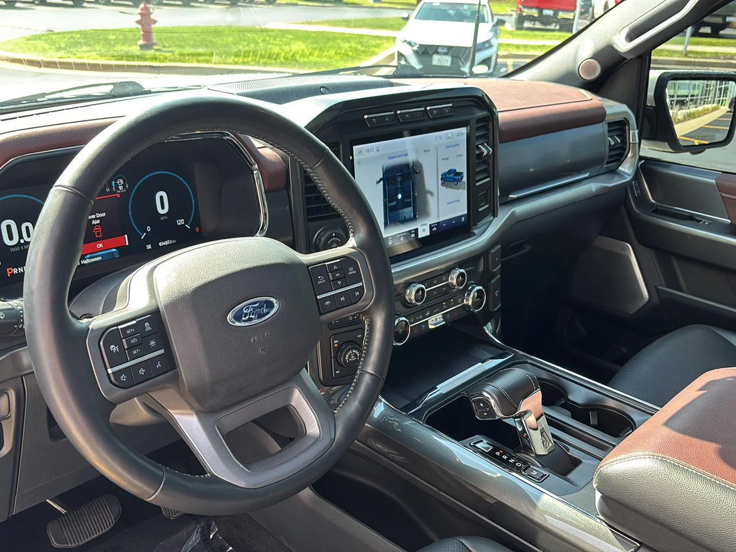 Used 2022 Star White Metallic Tri-Coat Ford LARIAT image 14