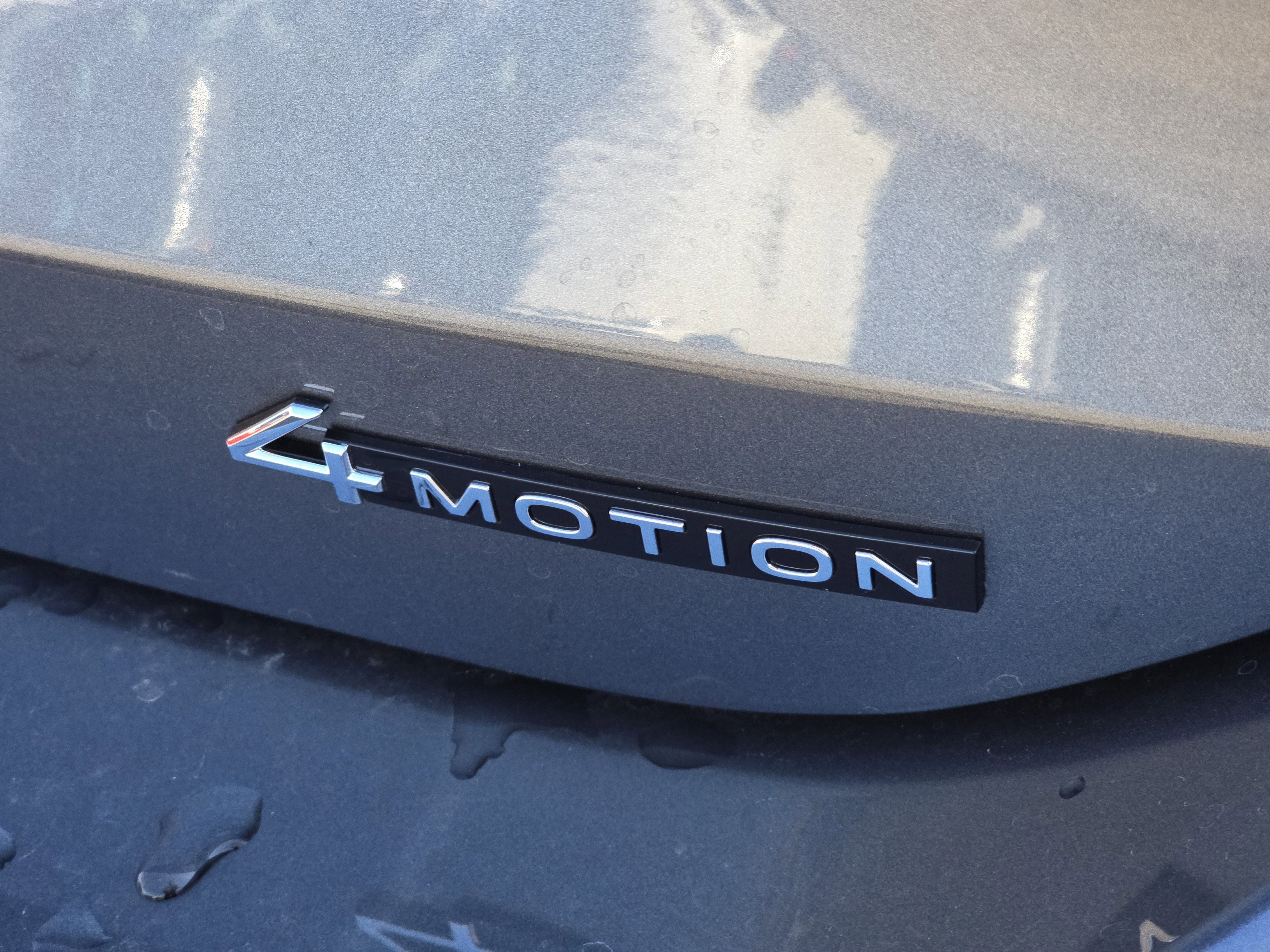 New 2026 Platinum Gray Metallic Volkswagen SE image 13