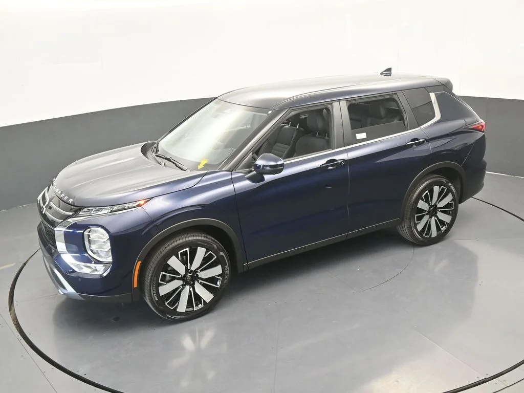 New 2026 Cosmic Blue Metallic Mitsubishi SE image 58