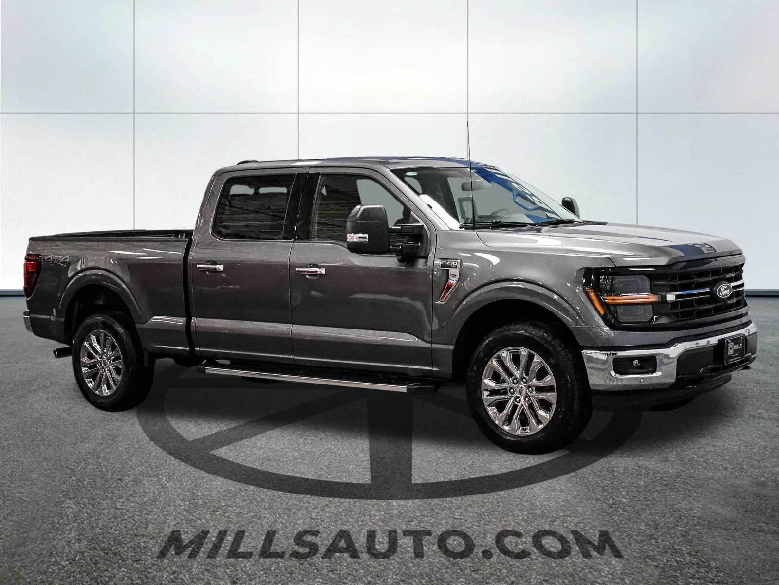 New 2026 Carbonized Gray Metallic Ford XLT image 10