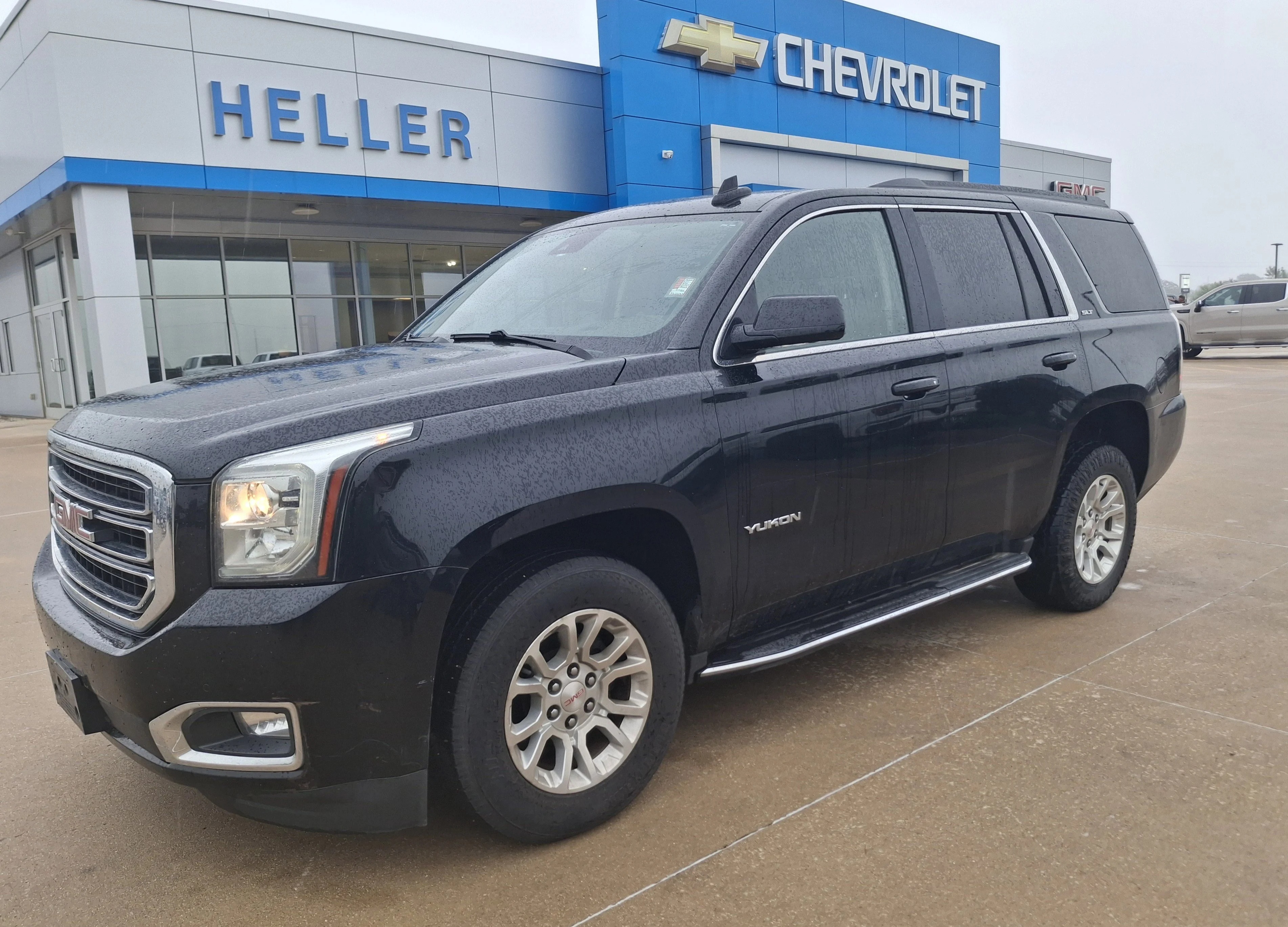 Used 2020 ONYX BLACK GMC SLT image 3
