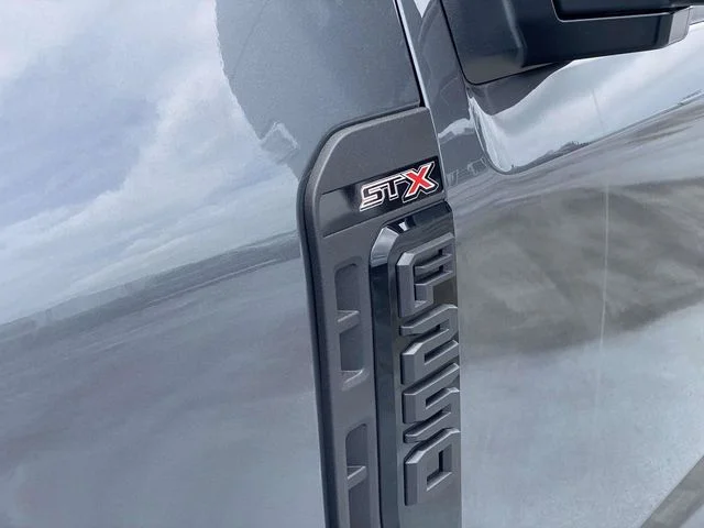 New 2026 Gray Ford XL image 9