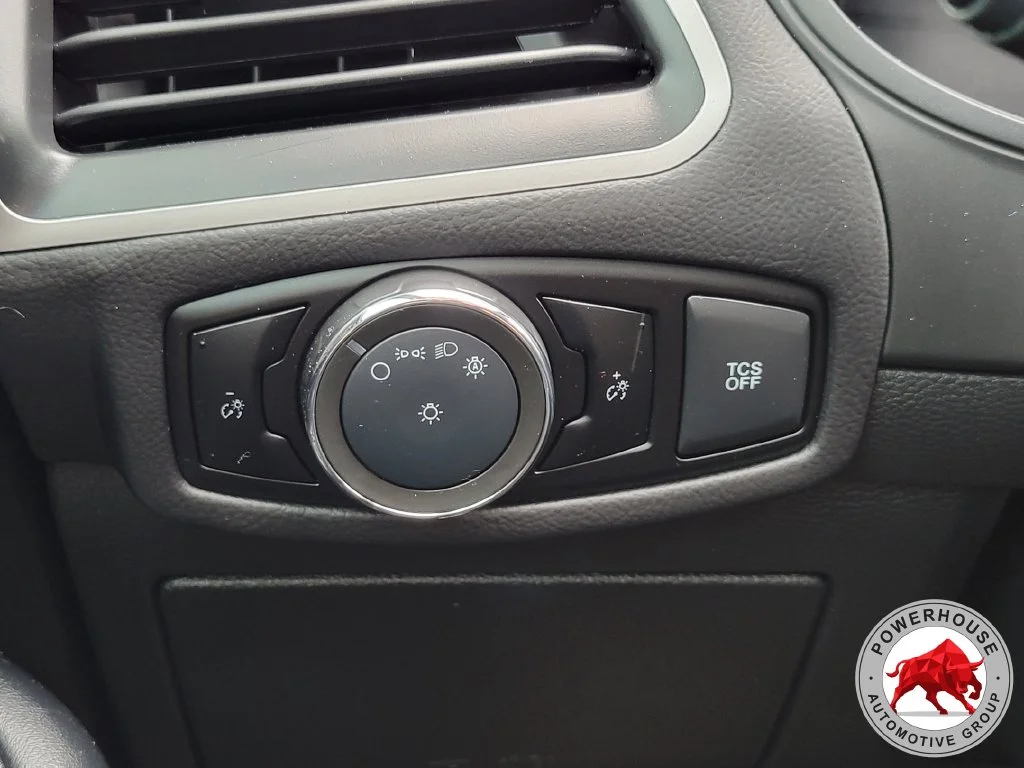 Used 2024 Black Ford SE image 26