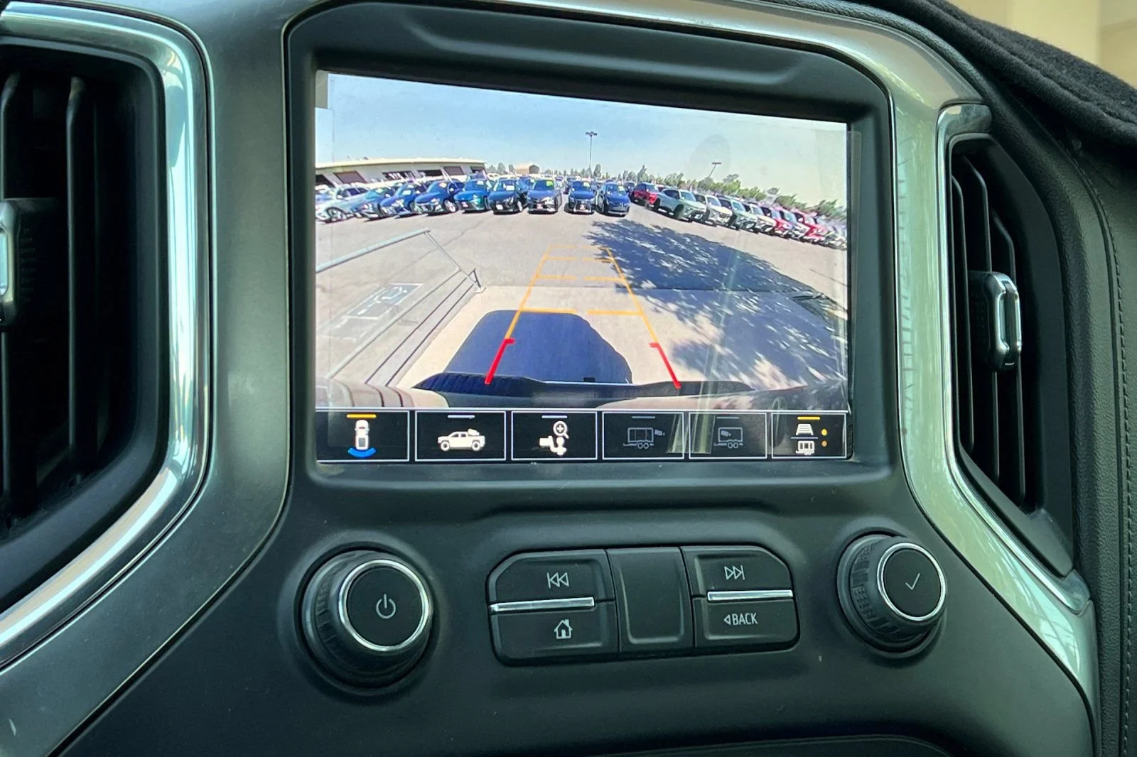 Used 2022 GREENSTONE METALLIC Chevrolet LTZ image 18