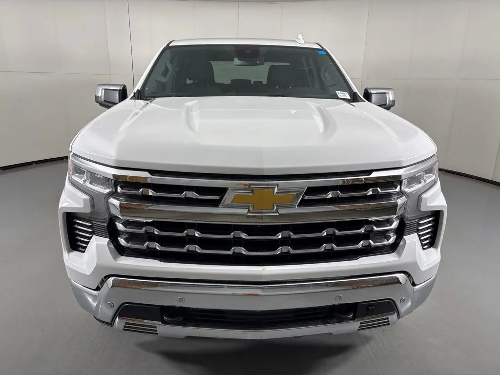 Used 2023 White Chevrolet LTZ image 4