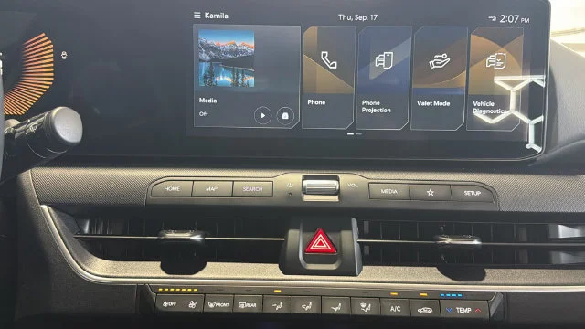 Certified Used 2025 Gray Kia LXS image 19