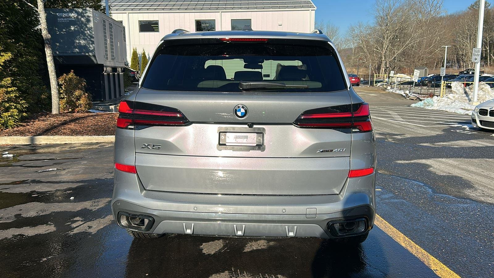 New 2026 Skyscraper Grey Metallic BMW xDrive40i image 7