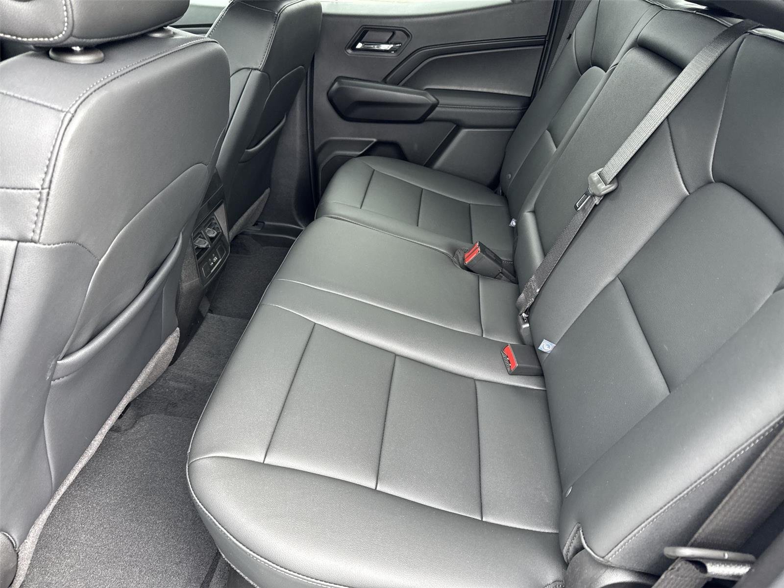 2026 Chevrolet Colorado LT - Photo 30