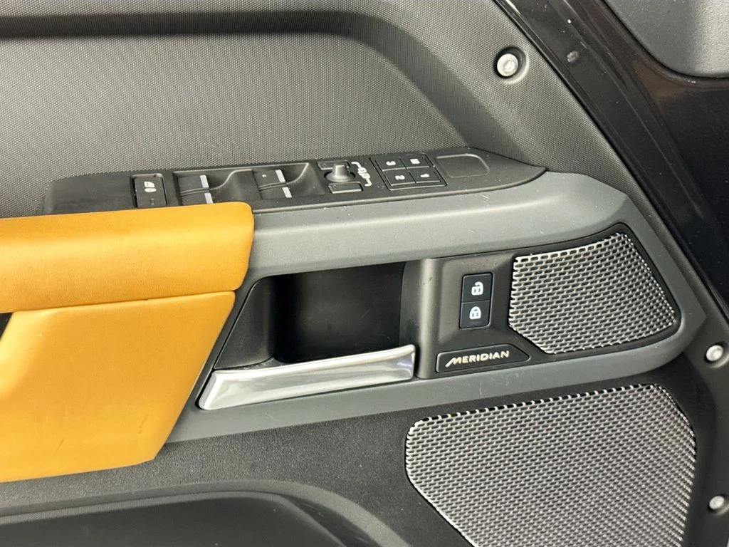 Used 2024 Gray Land Rover X image 18